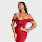 Rochie Bodycon cu umeri descoperiți și volane