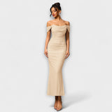 Rochie Bodycon cu umeri descoperiți și volane